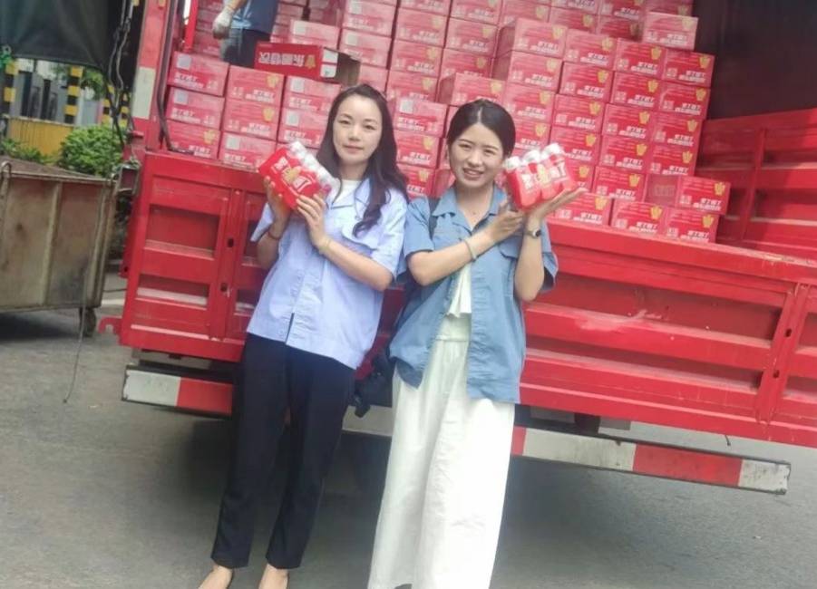 清涼一夏，關(guān)懷無限丨志成全體員工福利飲料發(fā)放活動